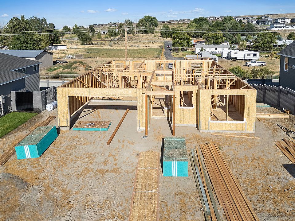 642 Tatoosh AVE by Aho Construction