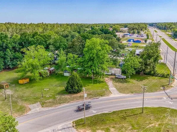 5907 Carroll Rd, Milton, FL 32583