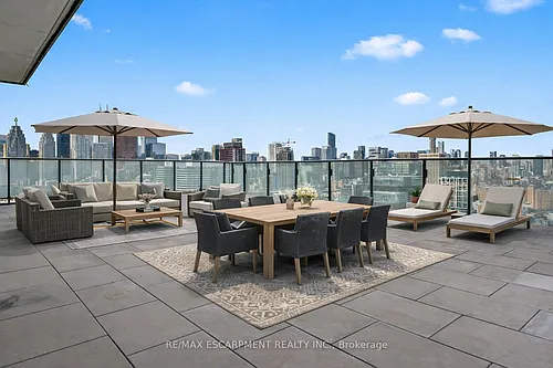 35 Parliament St #3204 Photo 1