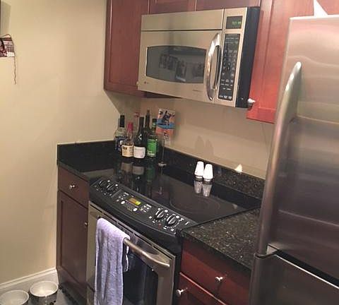 5th image of 1020 N Highland St Unit 517