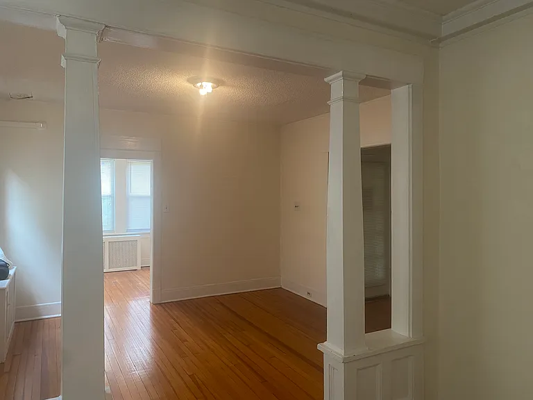 118 N 3rd Ave #1 — Photo 2