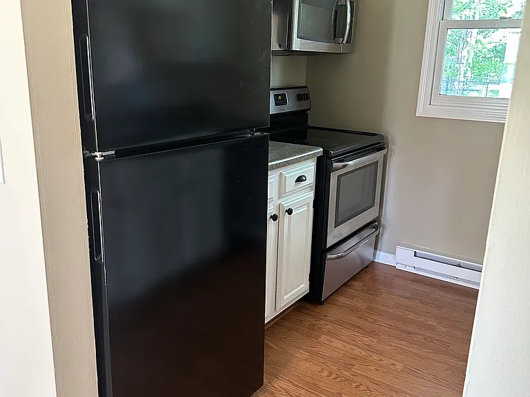 12 Martin Ave — Photo 6