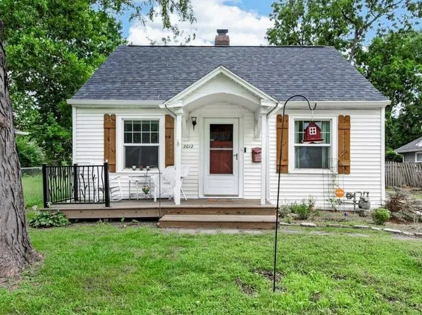 2012 SW High Ave, Topeka, KS 66604