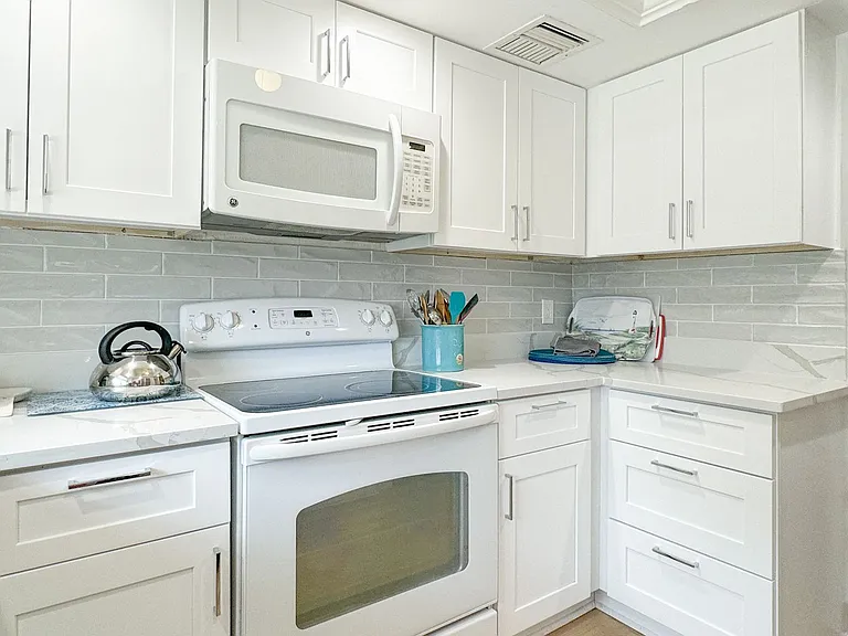 1020 Palm View Dr #C-104 — Photo 55