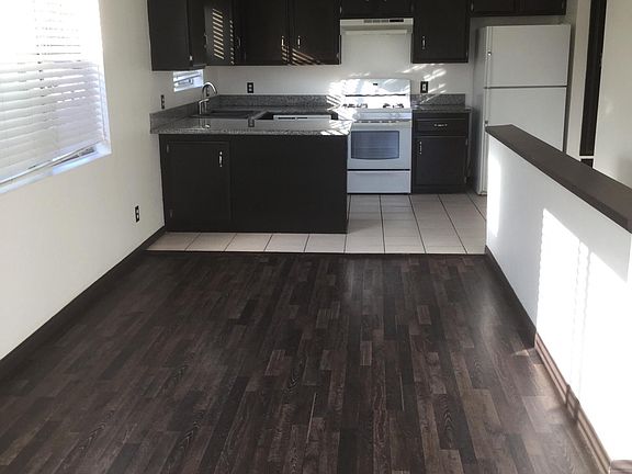 Living Room looking to Kitchen