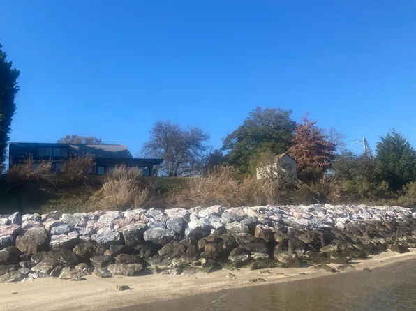 3911 Bayside Dr, Edgewater, MD 21037