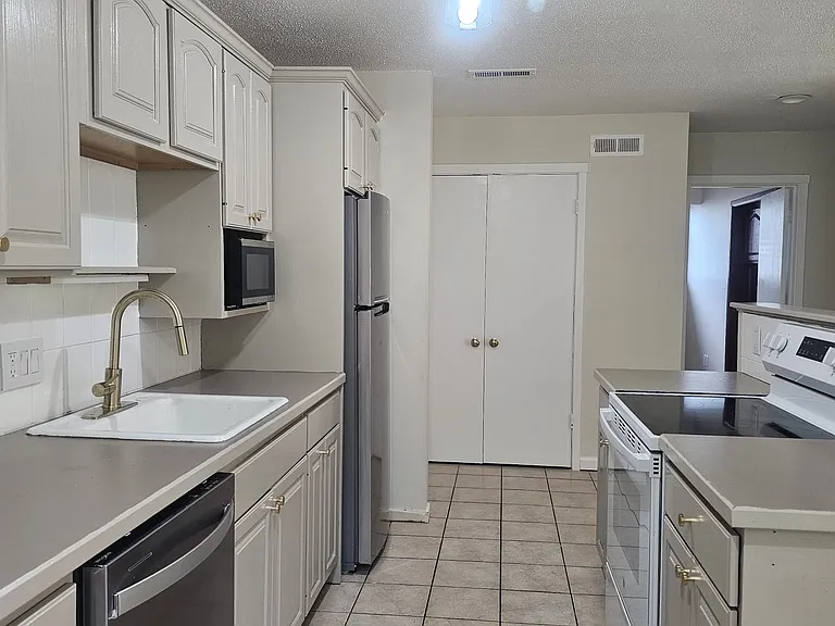 54 Library Ln #54 — Photo 13