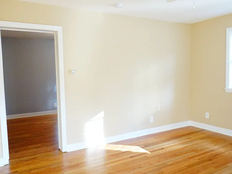 8520 Greenwood Ave — Photo 26
