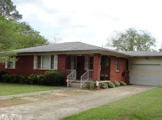 706 Spring Rd, Searcy, AR 72143