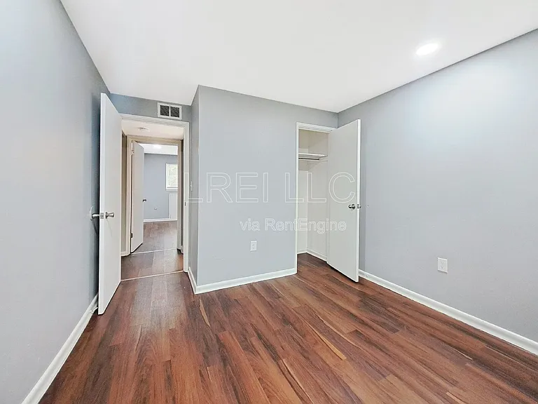 1711 Valley Forge Way #4 — Photo 6
