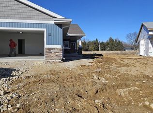 3725 Newcastle Dr UNIT 31, Janesville, WI 53546