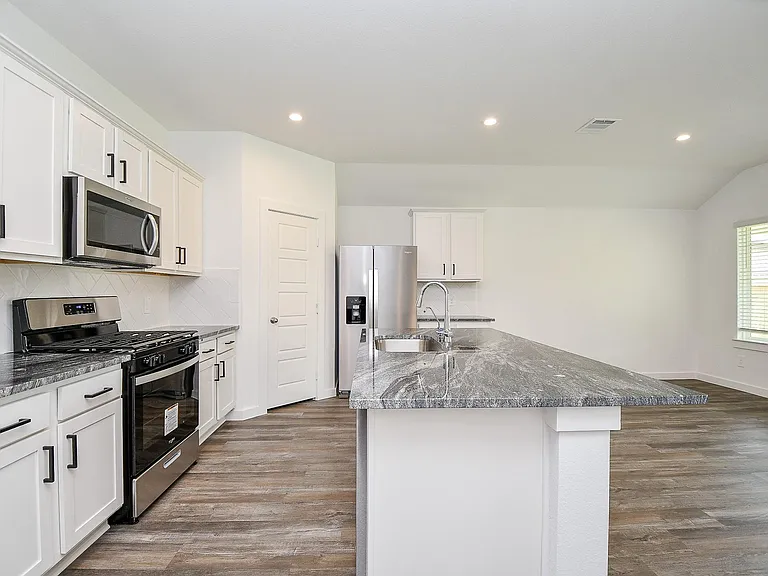 1115 Yaupon Dr — Photo 6