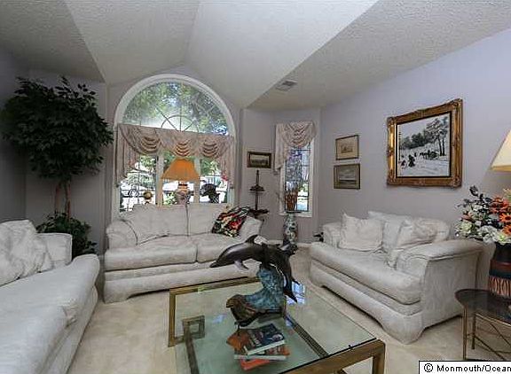 5th image of 1711 Lacebark Ct