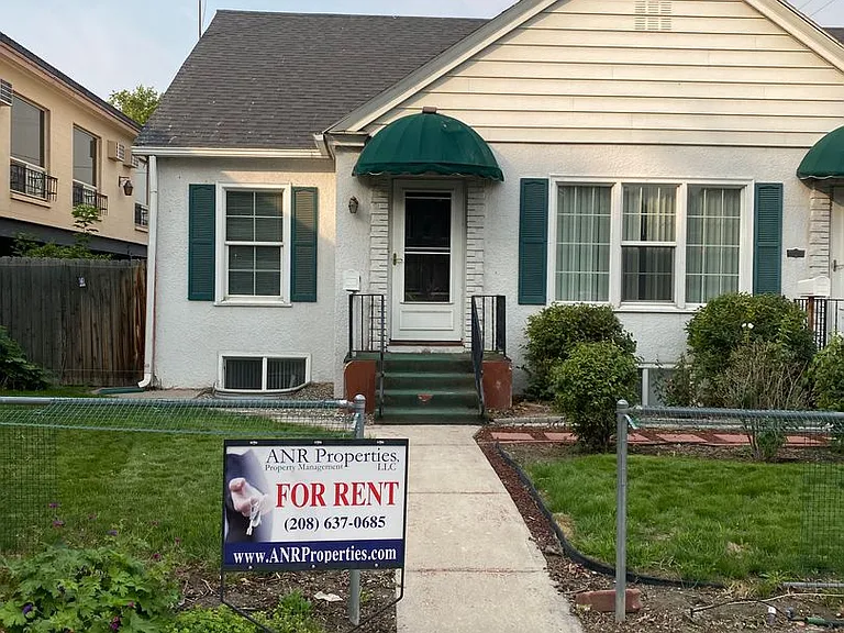 707 & 709 S 5th Ave — Photo 1