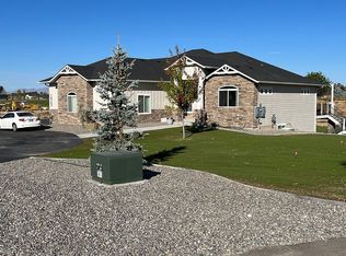 14743 Hillside Dr, Caldwell, ID 83607