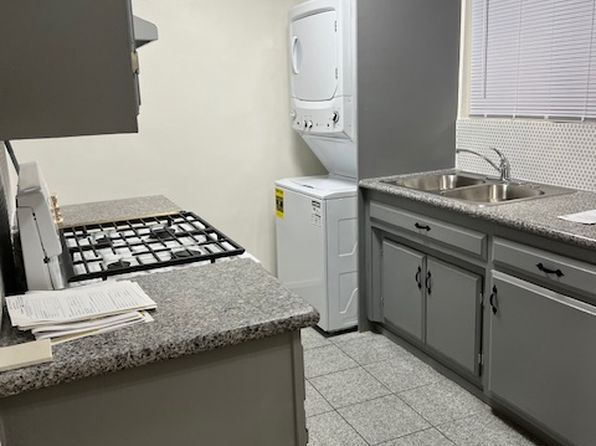 1147 Irving Ave #A