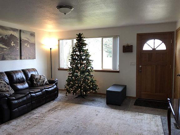 5th image of 528 E Shenandoah Dr