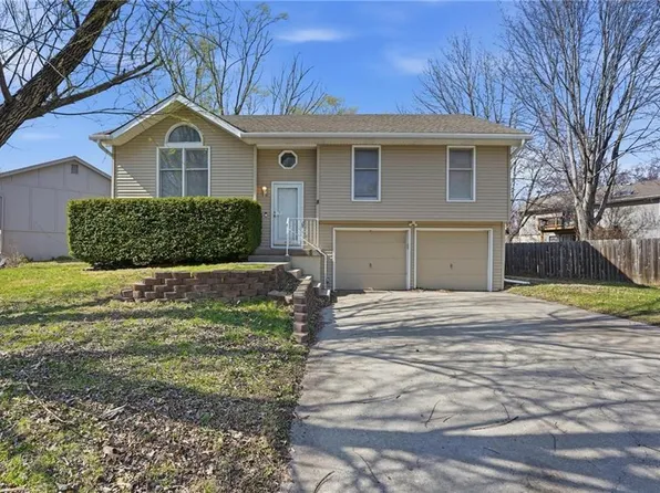 8 NW 102nd St, Kansas City, MO 64155