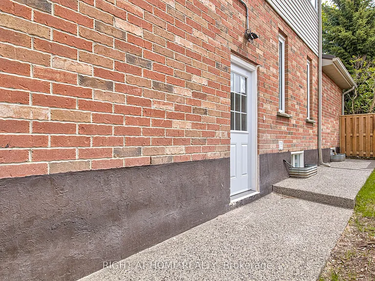 265 Dearborn Blvd — Photo 3