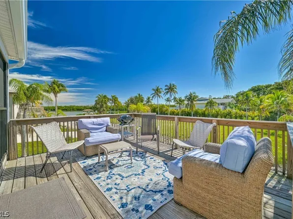 27541 Hickory Bay Dr, Bonita Springs, FL 34134