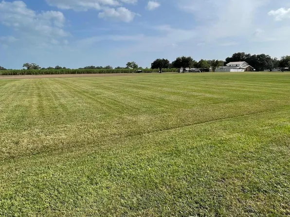 1403 Degravelle Rd, Jeanerette, LA 70544