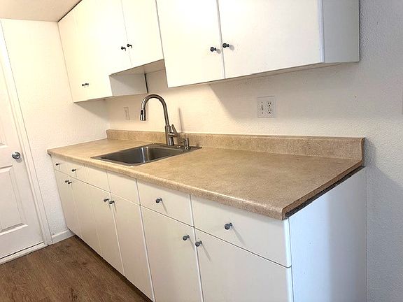 4th image of 33420 5th St