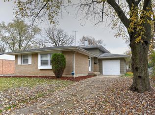 713 Blackhawk Dr, University Park, IL