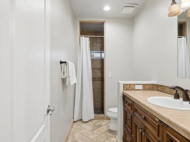 9023 W Patrick Ln — Photo 27