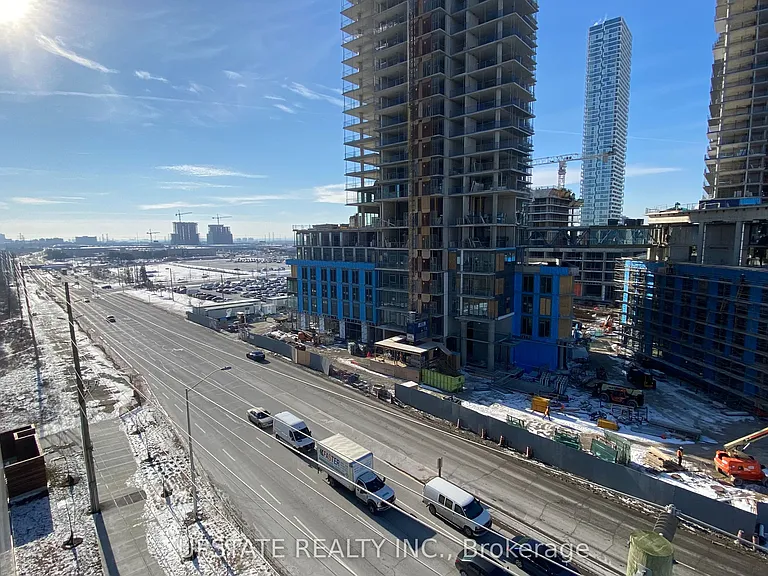 7895 Jane St #713 — Photo 2