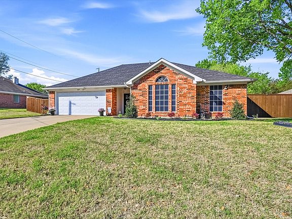 2nd image of 1329 Ridge Dr