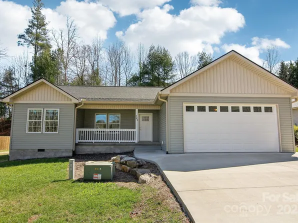 281 Plato Pl, Hendersonville, NC 28729