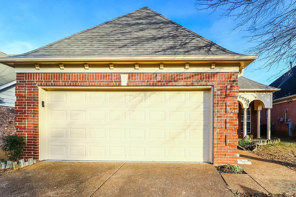 3 bed, 2.0 bath, 1500 sqft, $1,855 — Photo 1