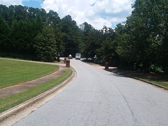 5th image of 110 Antebellum Way