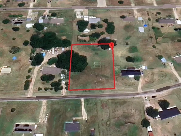 8424 Rodeo Dr, Terrell, TX 75160