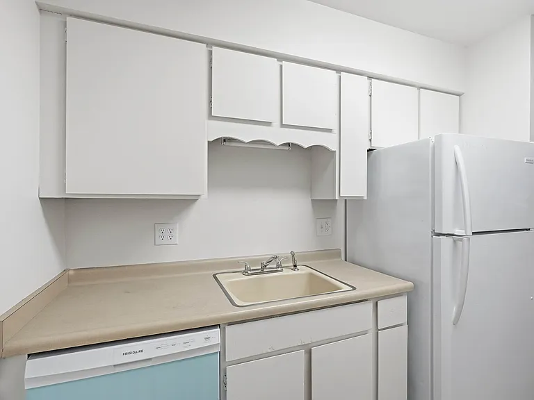 3102 E 27th Ave — Photo 11