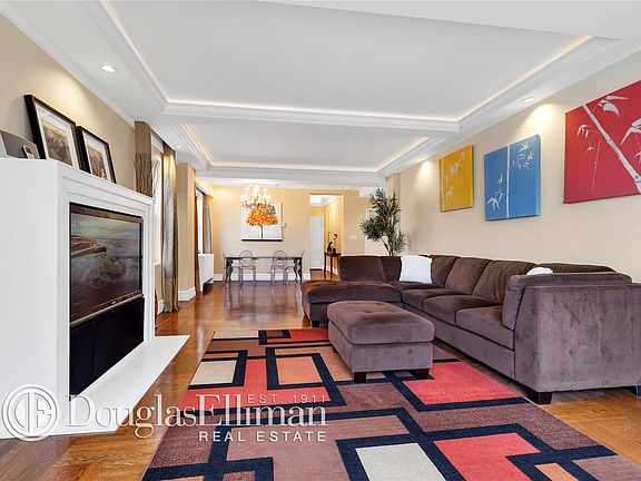 2nd image of 930 5th Ave #16H