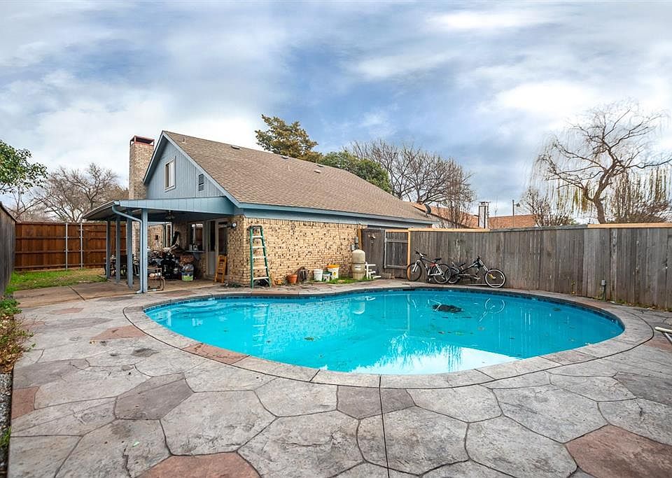 1st image of 5721 Bentley Dr