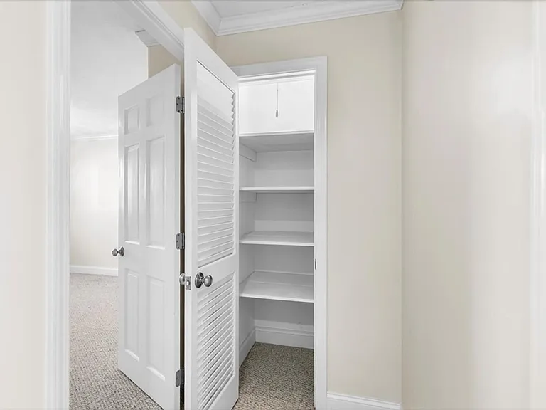 8 Captain Cook Ln #U — Photo 25