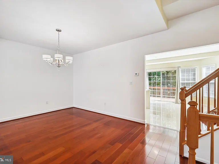 7445 Gillingham Row — Photo 6