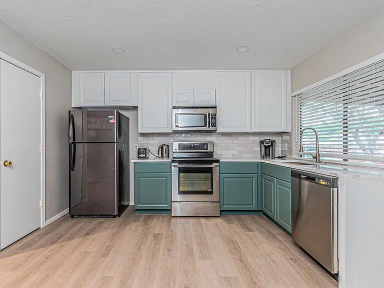 3728 Yosemite Dr — Photo 17