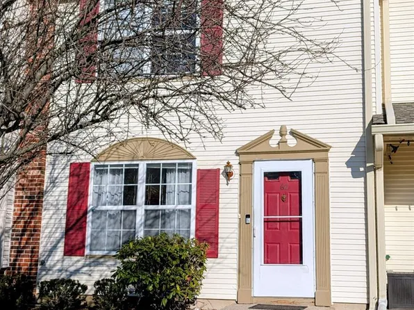 62 Colleen Ct, Kendall Park, NJ 08824