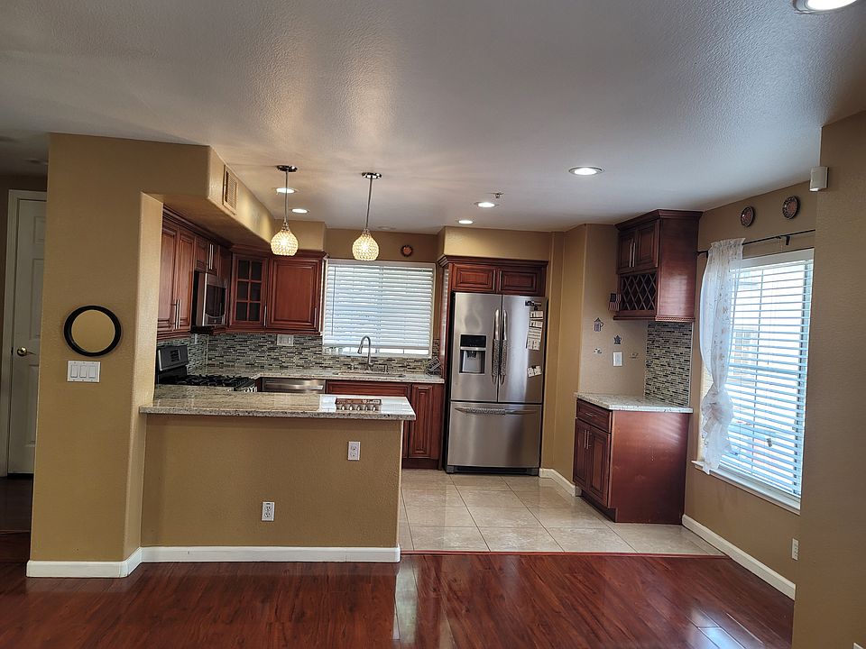1st image of 3108 Vinifera Dr