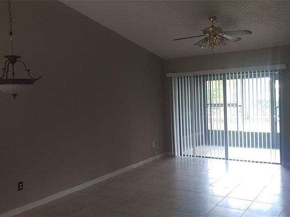 4th image of 29 Silver Oak Cir