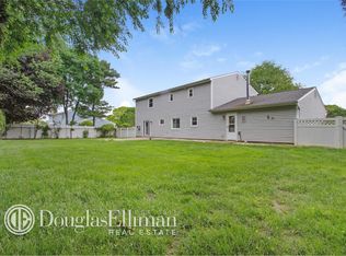 36 Rustic Ave, Medford, NY 11763
