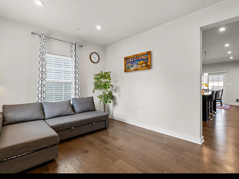 4413 Arbor Wood Ct — Photo 2