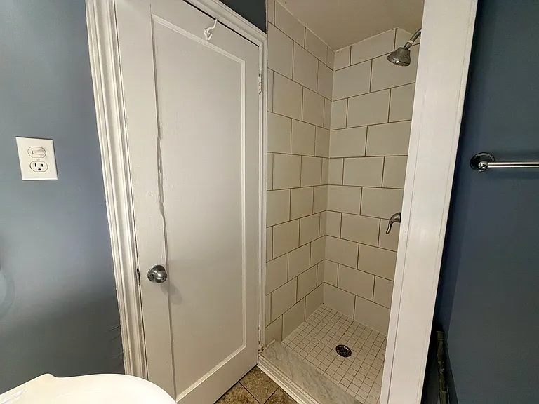 45 Campbell Ave — Photo 15