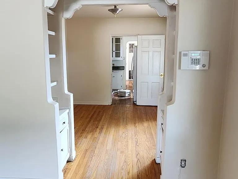 631 Lafayette Dr NE — Photo 4