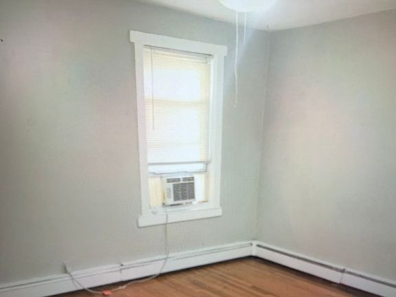 4th image of 16 Watson St #2