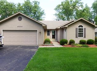 40300 92nd St, Genoa City, WI 53128