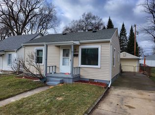 5840 Vivian St, Taylor, MI 48180